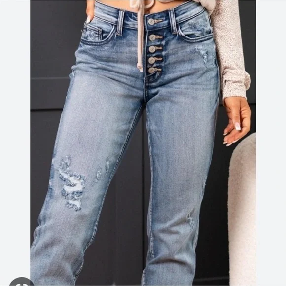 Judy Blue Women's Mid-Rise Button Fly Contrast Washed Boyfriend Jeans NWT 14W - Picture 5 of 16